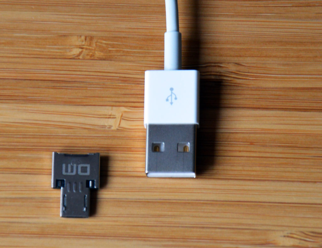 USB Stecker mit Adapter auf Micro USB